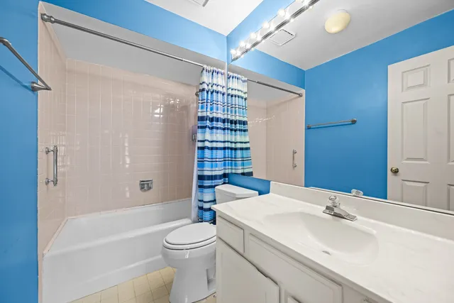 $525,000 | 1280 Rudolph Drive, Unit 1F, Northbrook, IL 60062