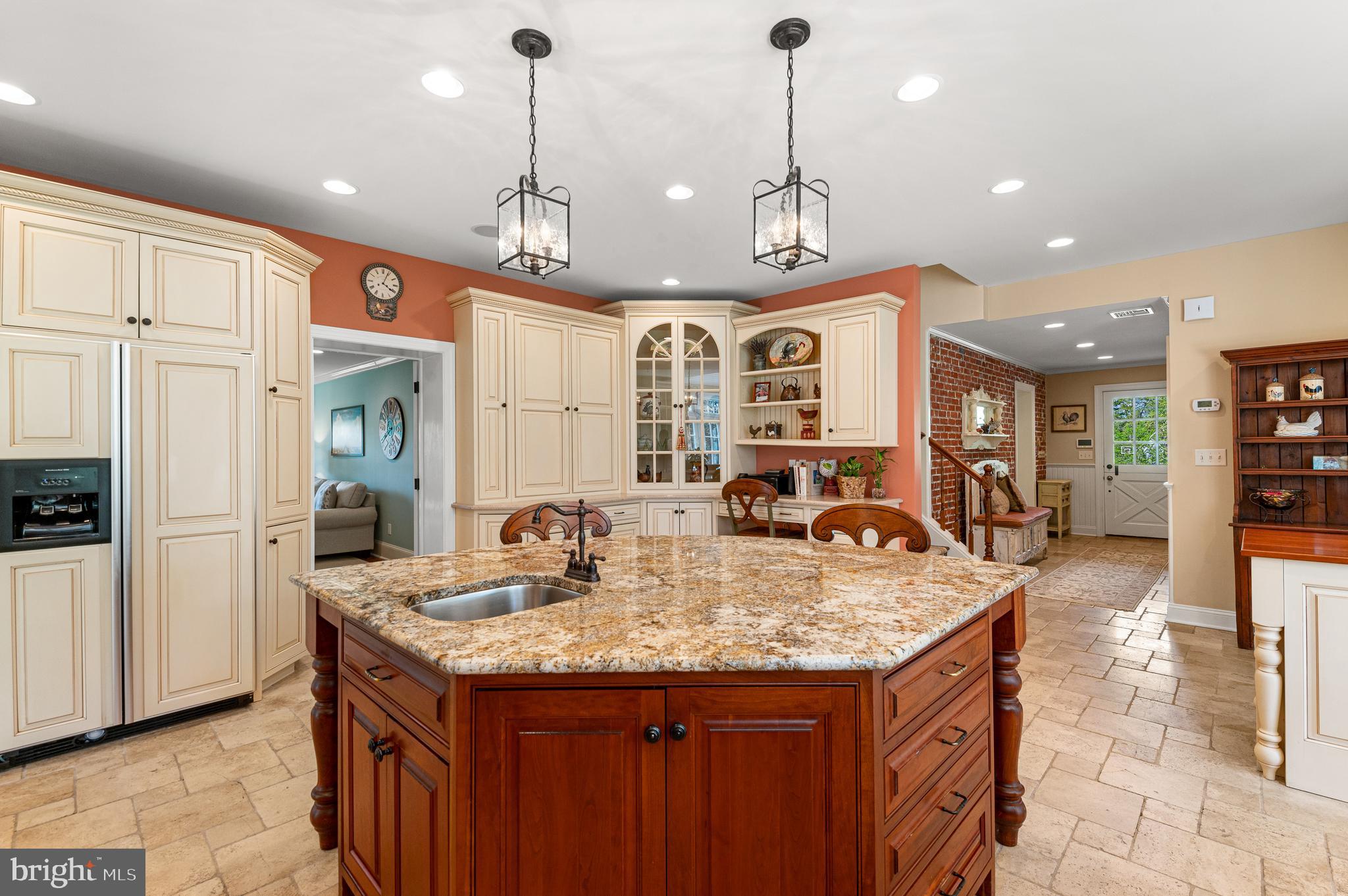 654 Andover Road Newtown Square, PA 19073 - Photo 11 of 47