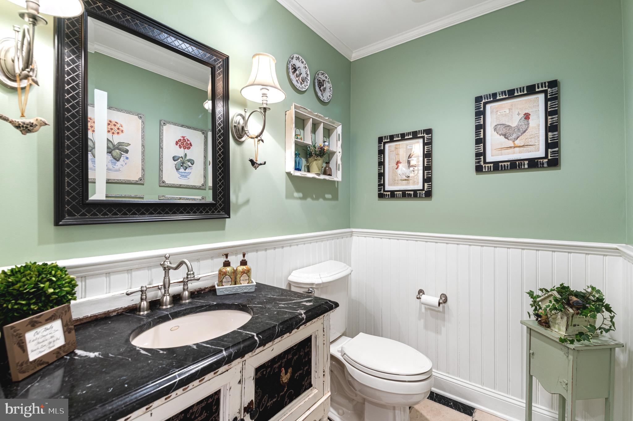 654 Andover Road Newtown Square, PA 19073 - Photo 20 of 47 Powder Room