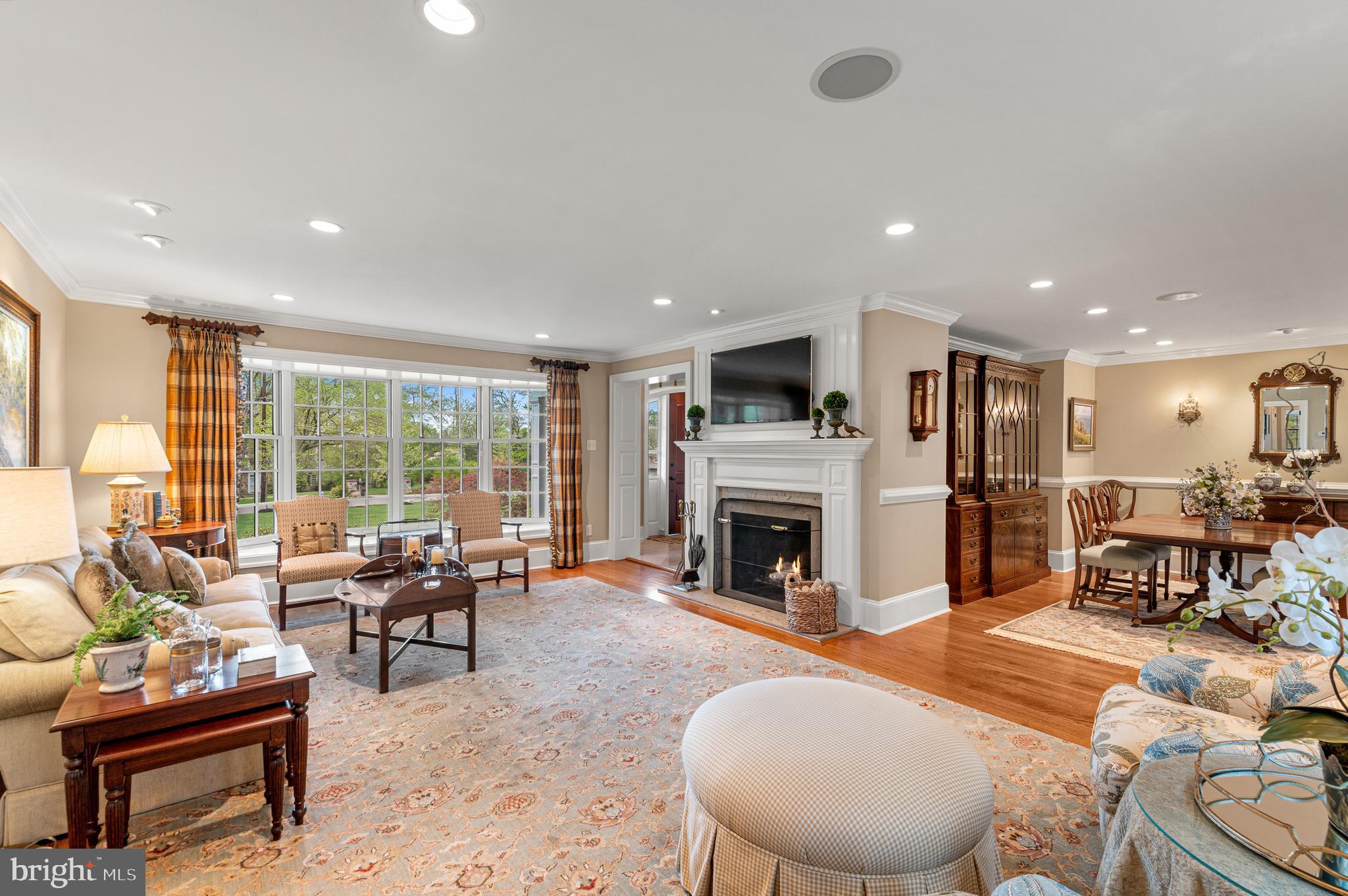 654 Andover Road Newtown Square, PA 19073 - Photo 6 of 47 Wood Burning Fireplace in LR