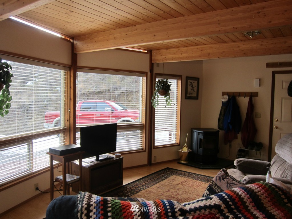 739 Cagle Gulch Road Chelan, WA 98816 - Photo 2 of 18 Gallery Image 2