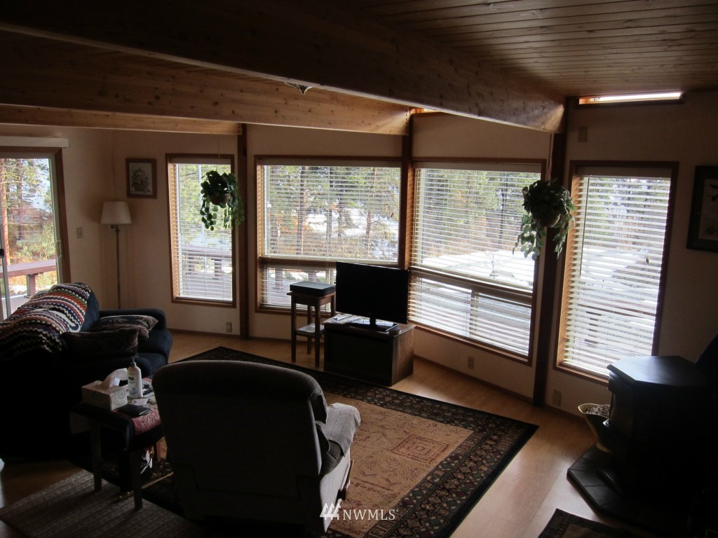 739 Cagle Gulch Road Chelan, WA 98816 - Photo 3 of 18 Gallery Image 3