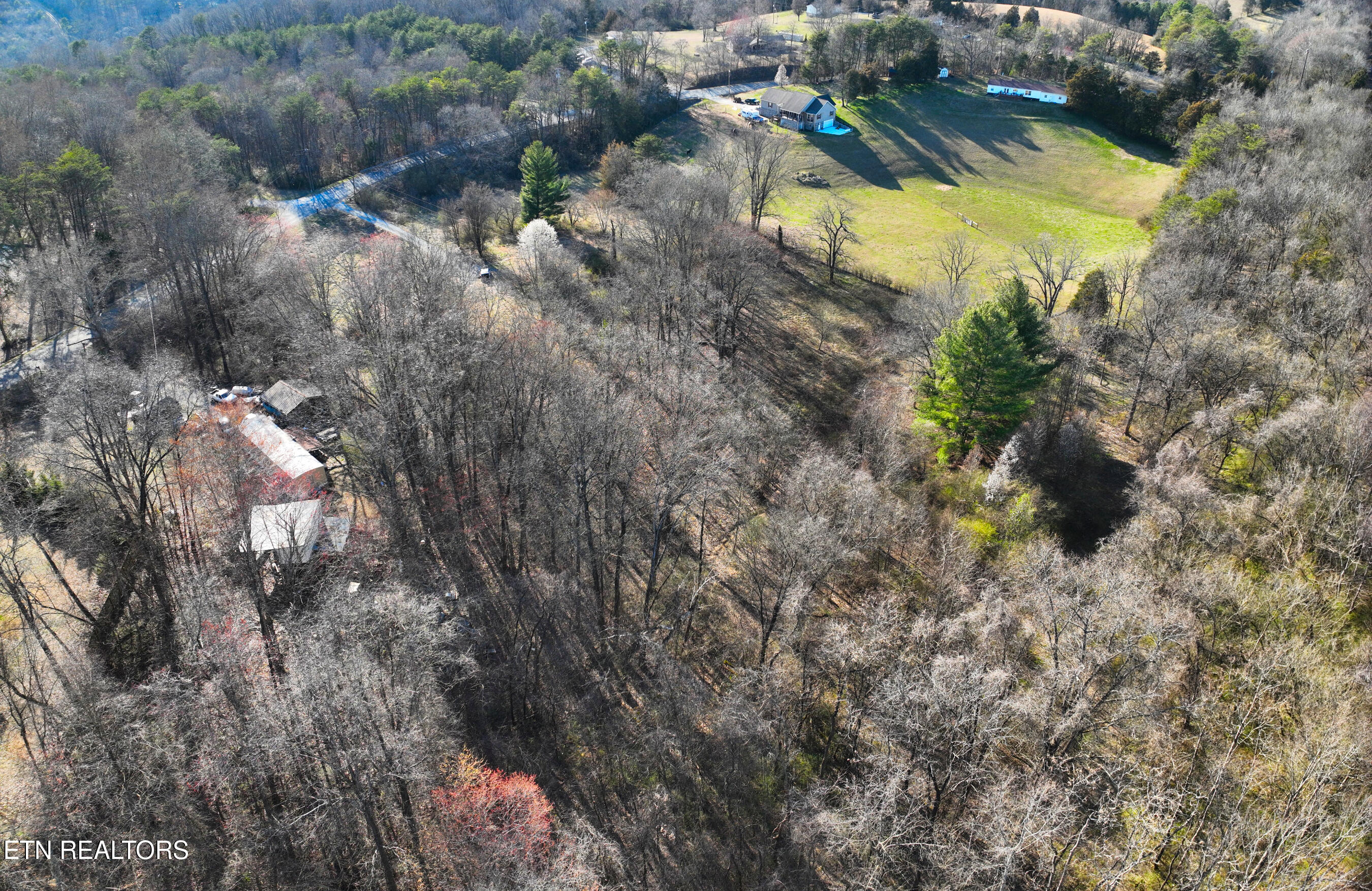 612 Peach Orchard Road Clinton, TN 37716 - Photo 14 of 18 IMG_3262