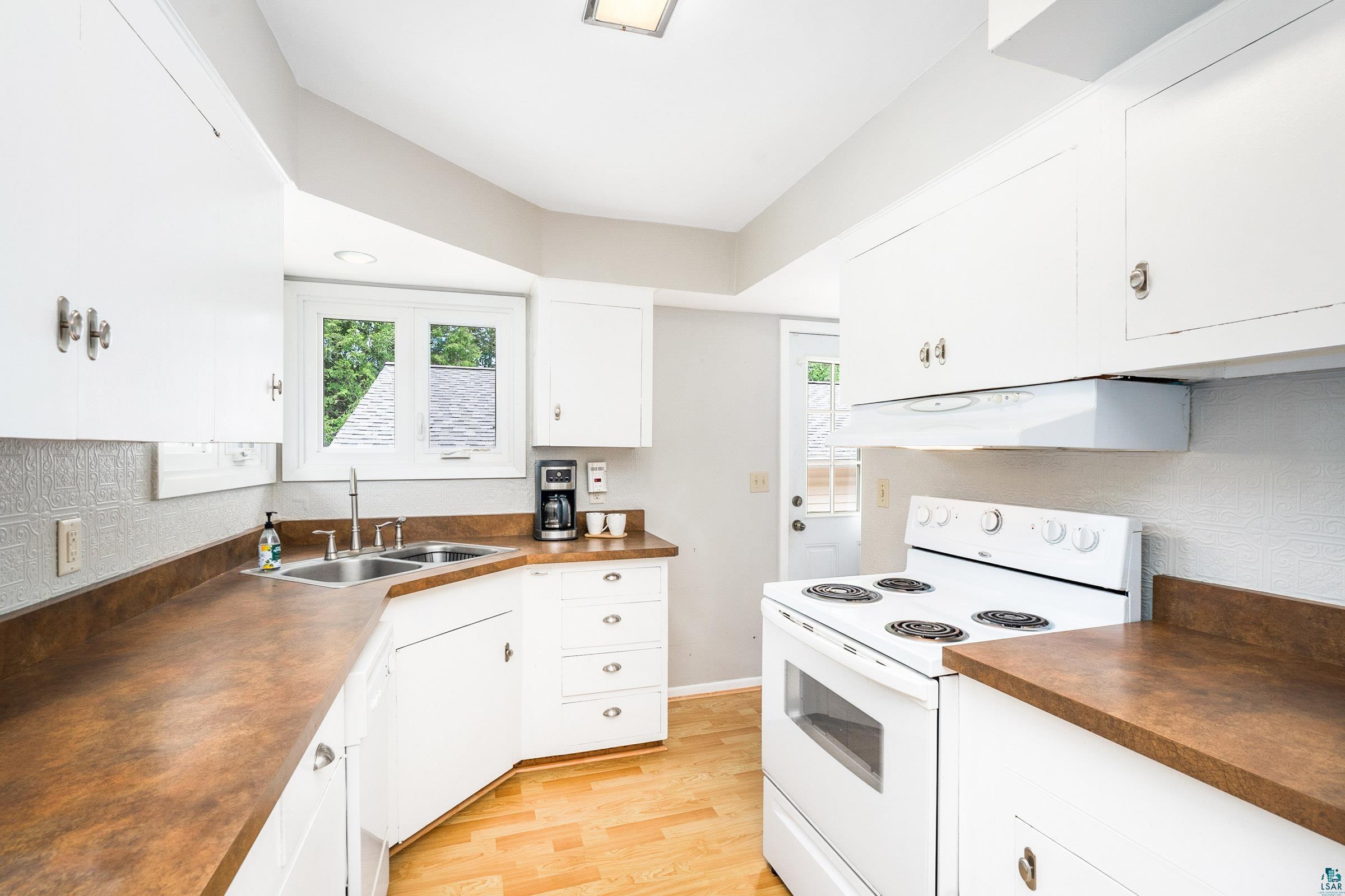 4869 Anderson Road Hermantown, MN 55811 - Photo 12 of 40 Kitchen