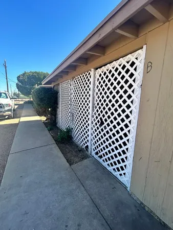 $1,195 | 5233 East University Drive, Unit B, Mesa, AZ 85205