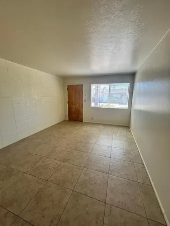 $1,195 | 5233 East University Drive, Unit B, Mesa, AZ 85205