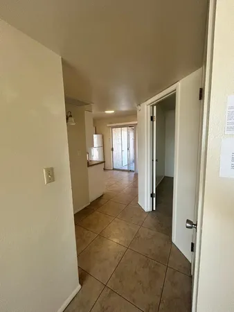 $1,195 | 5233 East University Drive, Unit B, Mesa, AZ 85205