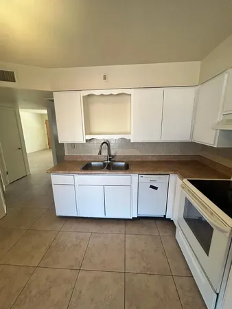 $1,195 | 5233 East University Drive, Unit B, Mesa, AZ 85205