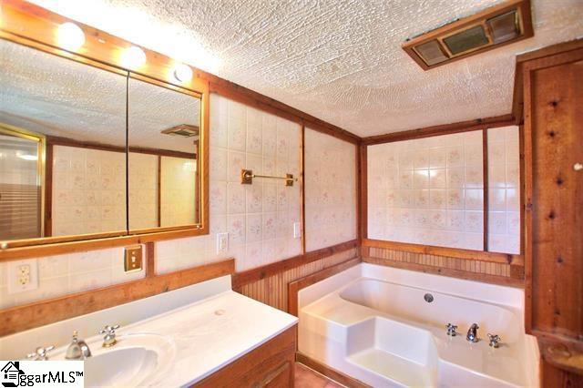 325 Old Dunham Bridge Road Greenville, SC 29611 - Photo 9 of 18