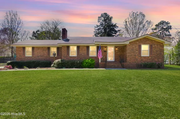 $210,000 | 118 East Wyche Street, Whiteville, NC 28472