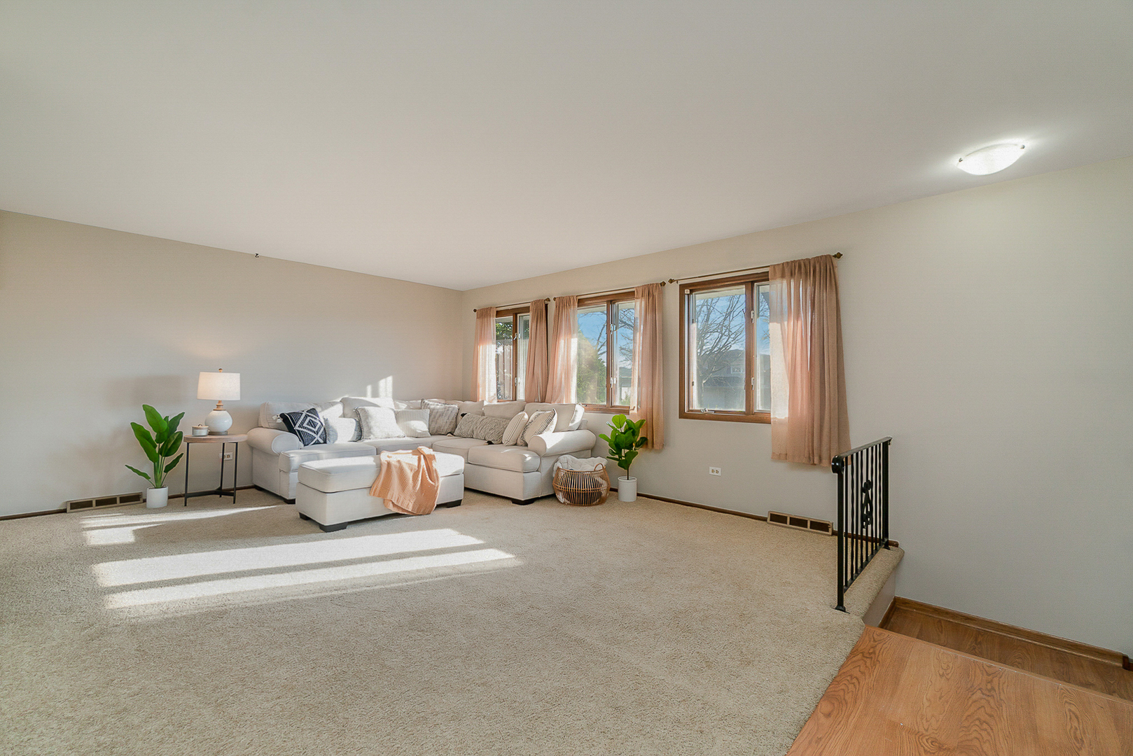 2832 193rd Street Lansing, IL 60438 - Photo 5 of 25 a living room with furniture and windows
