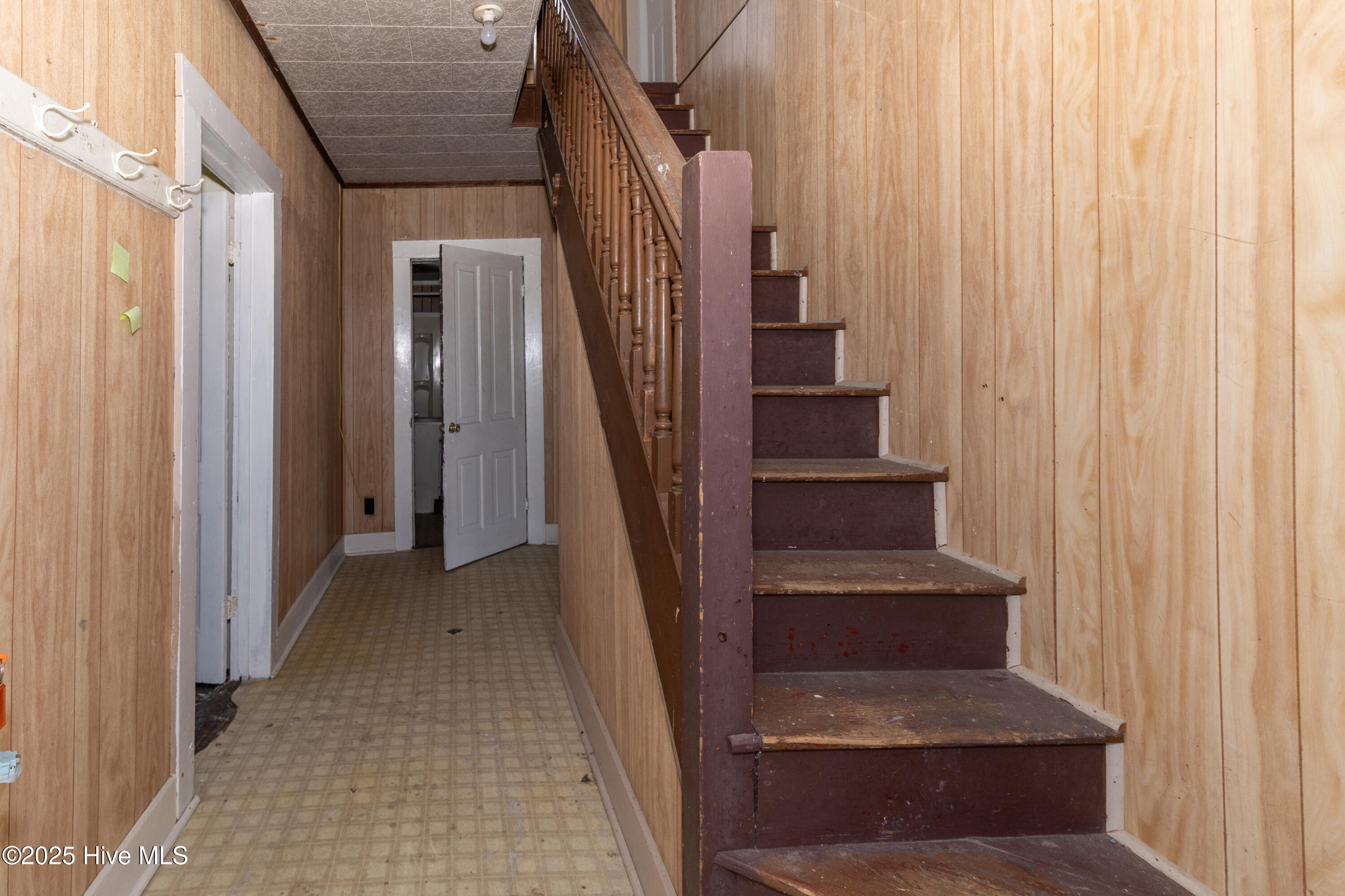 230 Indian Trail Road Edenton, NC 27932 - Photo 4 of 28 Front Door