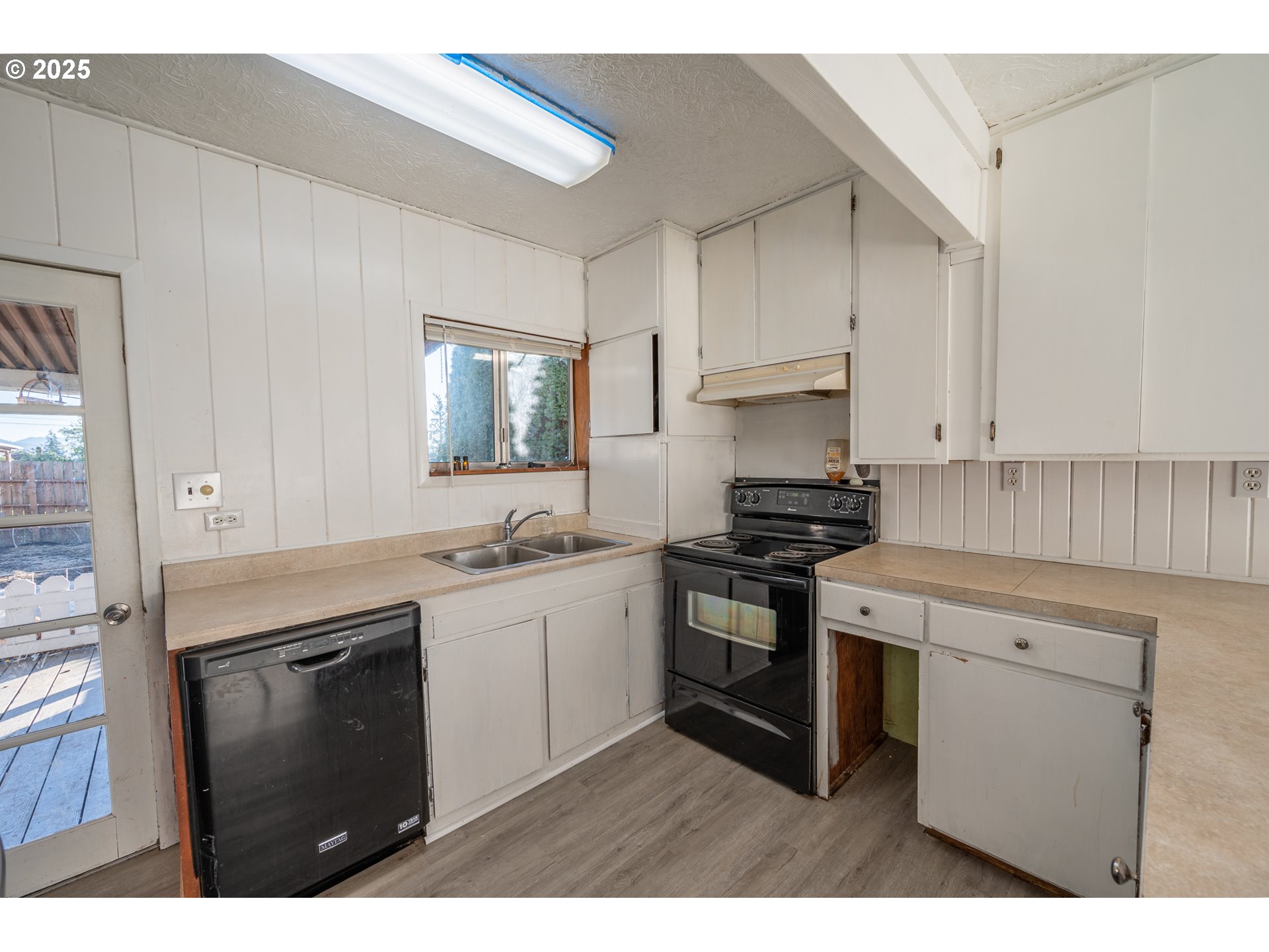 1808 Maple Street Myrtle Point, OR 97458 - Photo 11 of 34 Gallery Image 11