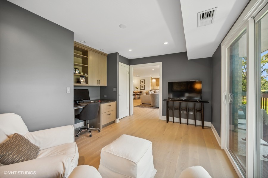 3900 Mission Hills Road, Unit 105 Northbrook, IL 60062 - Photo 14 of 27 Gallery Image 14