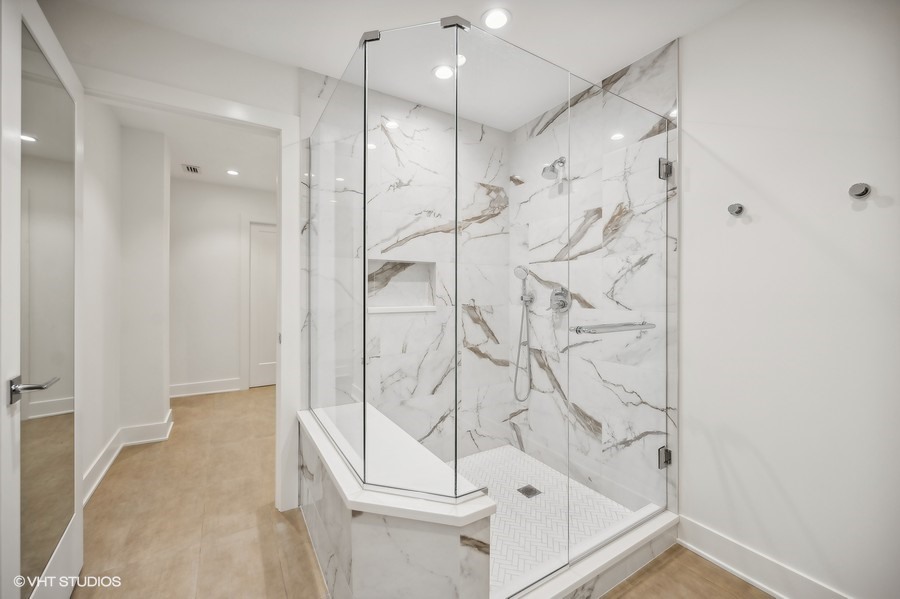 3900 Mission Hills Road, Unit 105 Northbrook, IL 60062 - Photo 19 of 27 Gallery Image 19