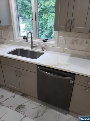 $3,400 | 478 Walnut Street, Ridgefield, NJ 07657