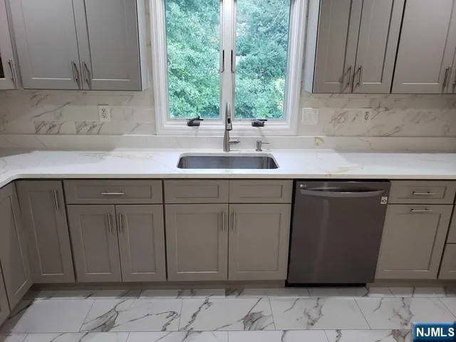 $3,400 | 478 Walnut Street, Ridgefield, NJ 07657