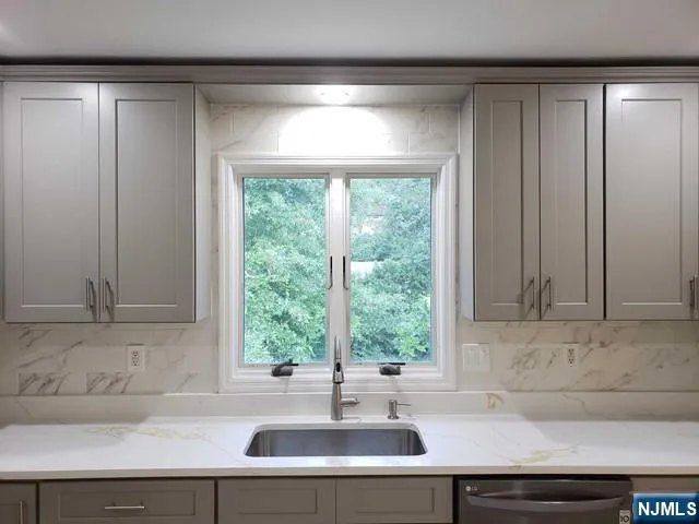 $3,400 | 478 Walnut Street, Ridgefield, NJ 07657