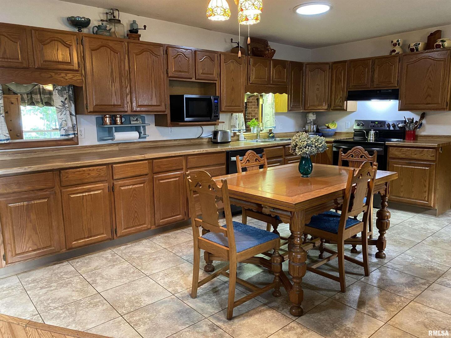 3526 Kendale Acres Road Tamaroa, IL 62888 - Photo 2 of 41