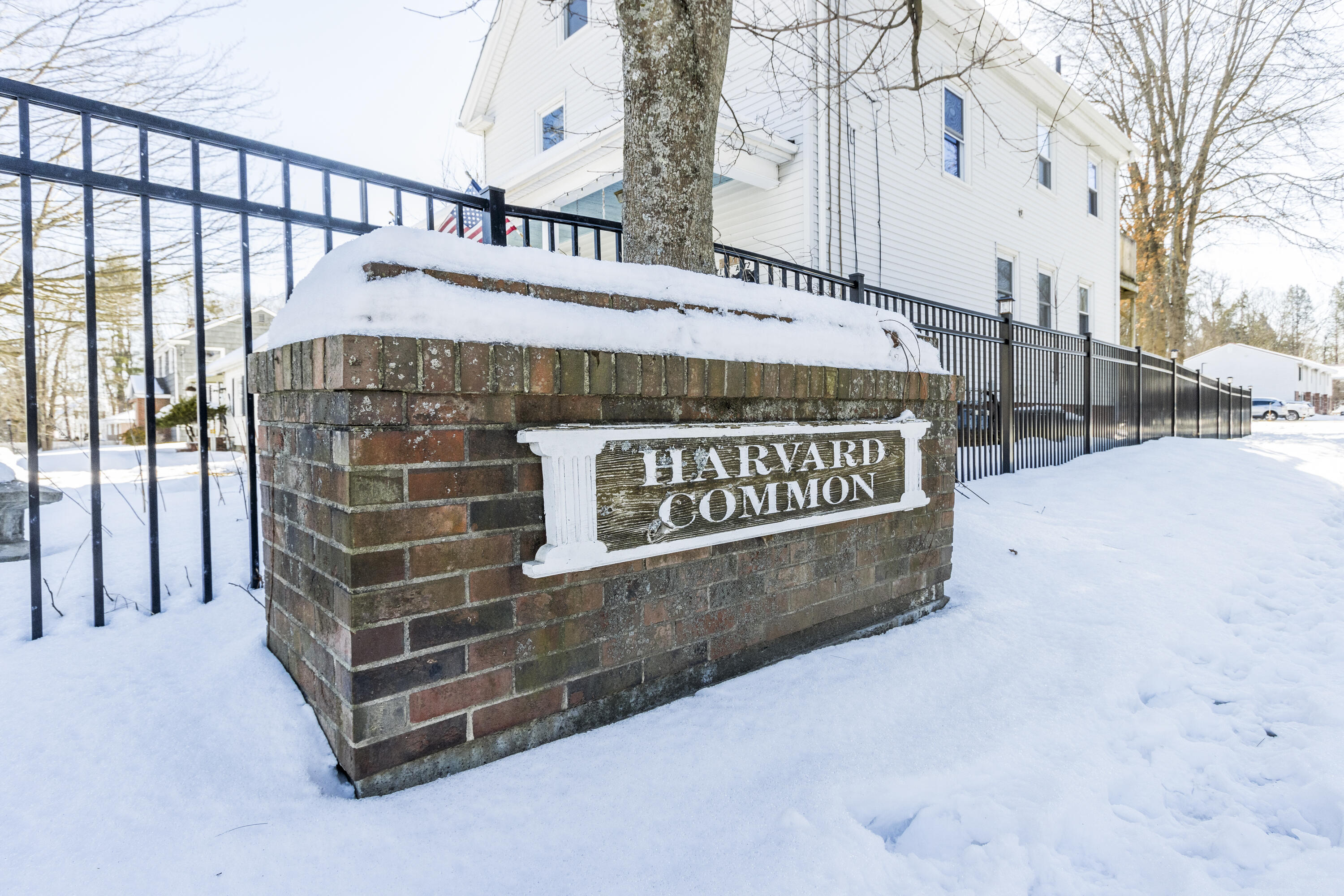 40 Harvard Common, Unit 40 Portland, ME 04103 - Photo 2 of 18 2
