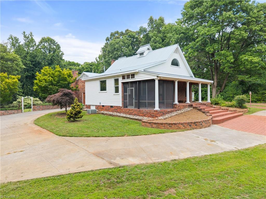 8217 Styers Ferry Road Clemmons, NC 27012 - Photo 3 of 48