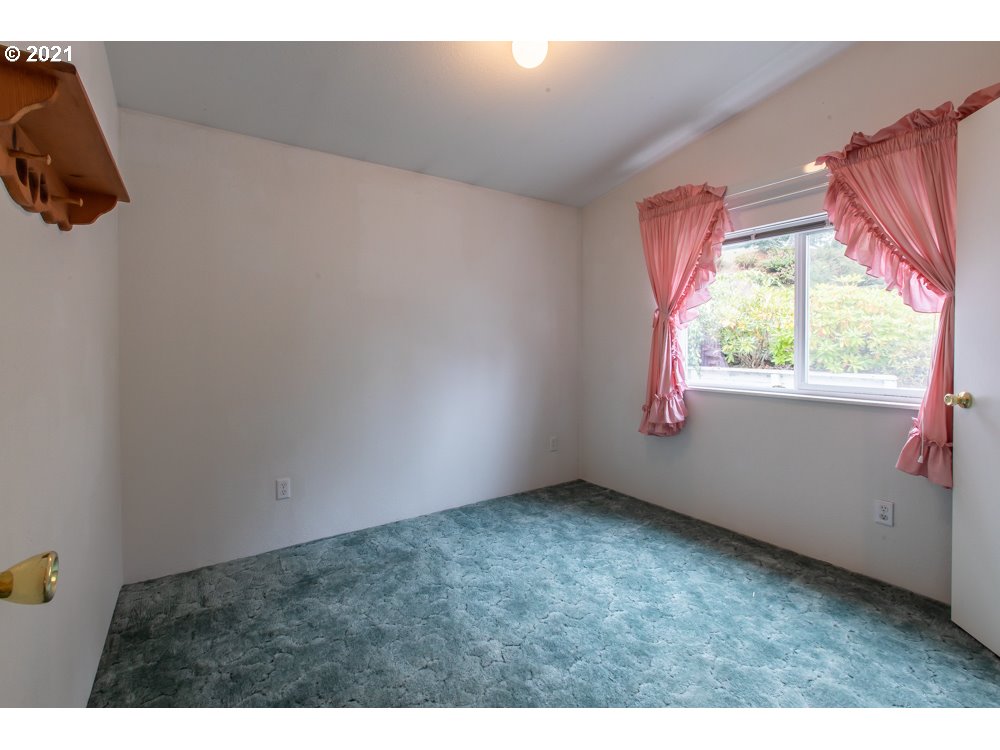 85 4th Street Wheeler, OR 97147 - Photo 11 of 32 Gallery Image 11