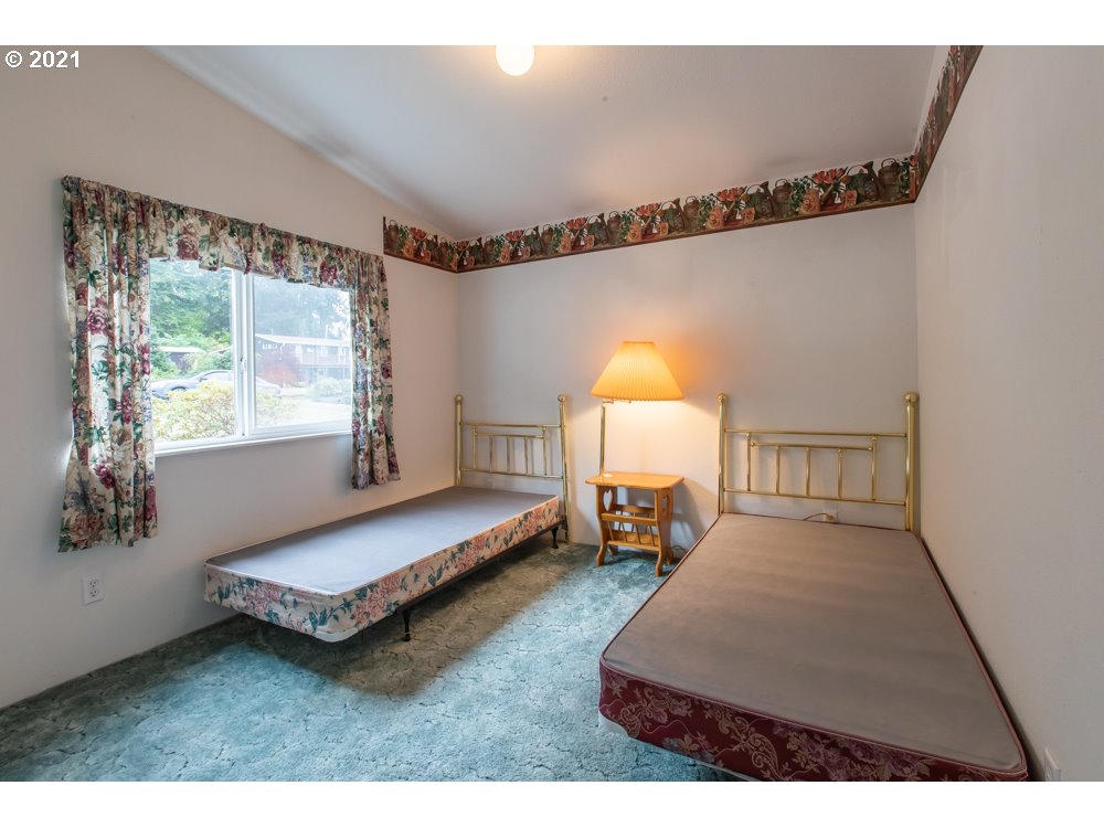 85 4th Street Wheeler, OR 97147 - Photo 13 of 32 Gallery Image 13
