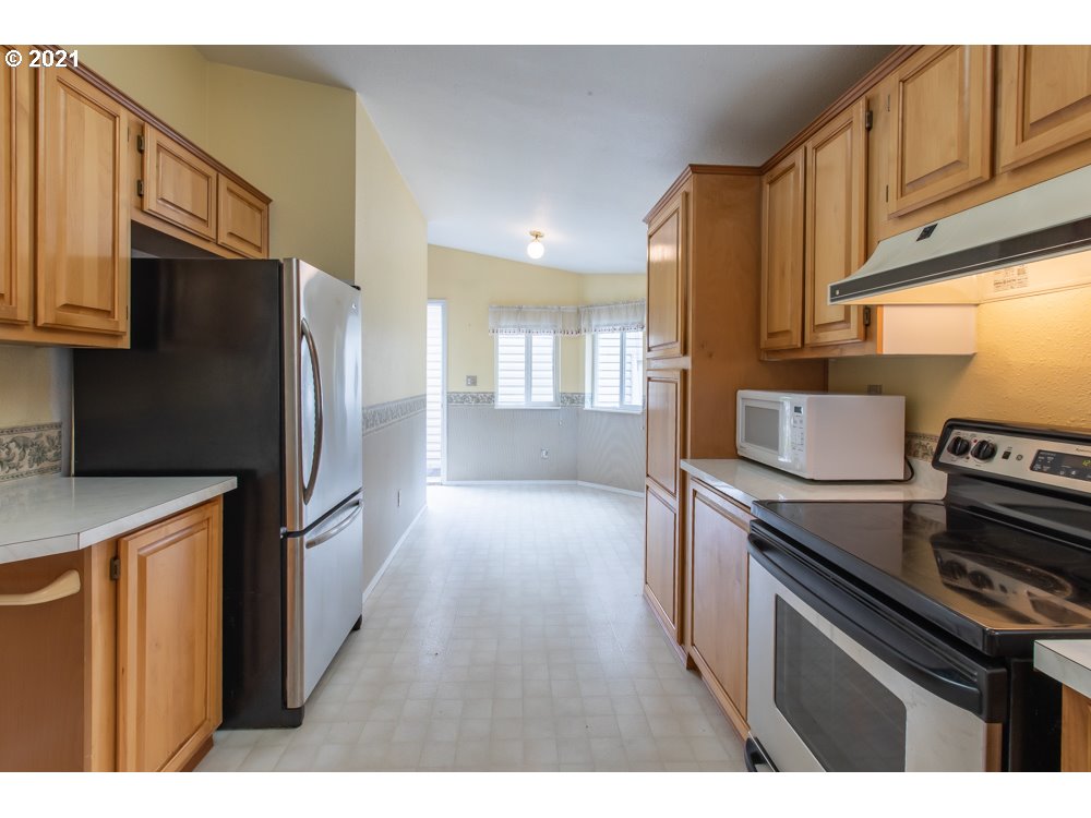 85 4th Street Wheeler, OR 97147 - Photo 5 of 32 Gallery Image 5