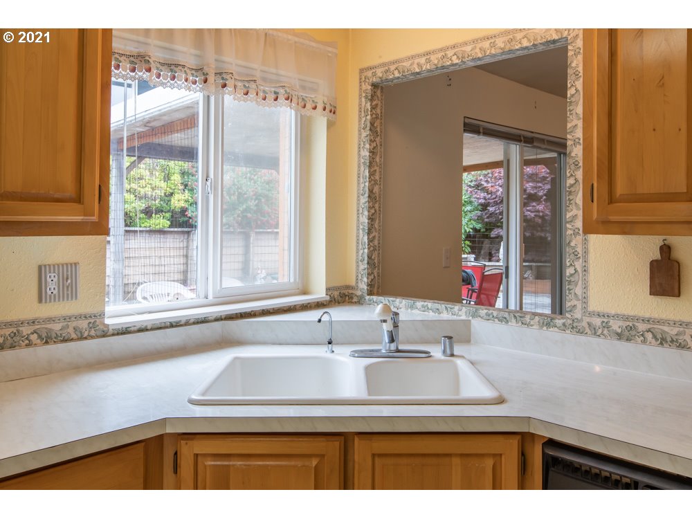 85 4th Street Wheeler, OR 97147 - Photo 6 of 32 Gallery Image 6