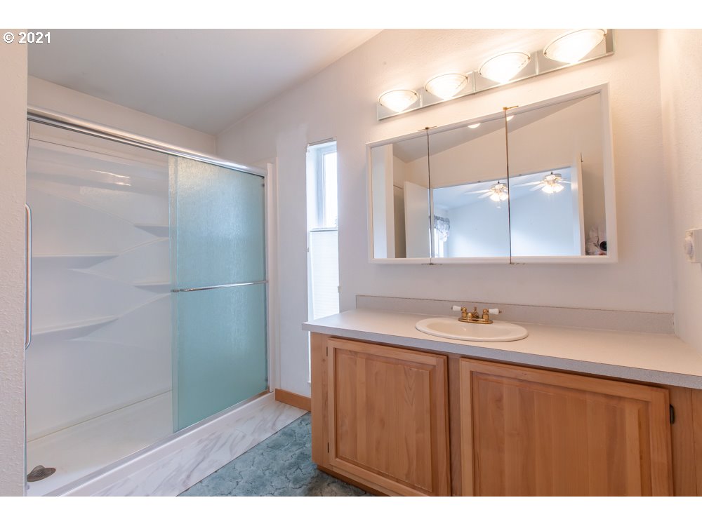 85 4th Street Wheeler, OR 97147 - Photo 10 of 32 Gallery Image 10