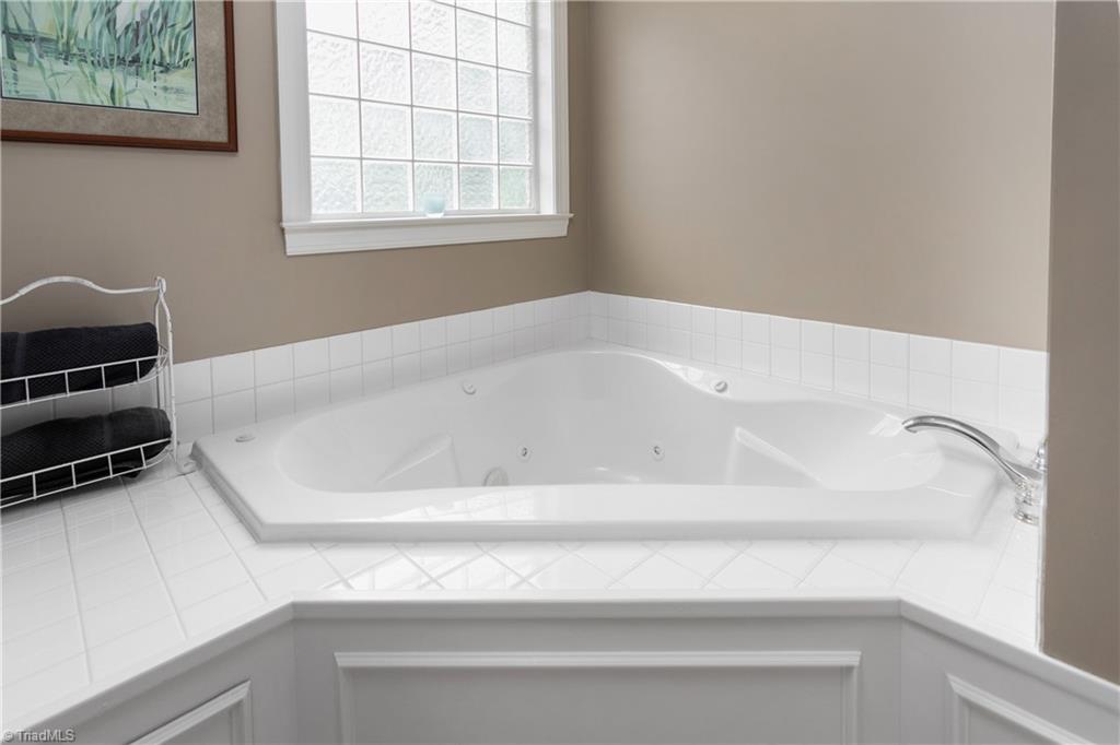 5290 Mountain View Road Winston-Salem, NC 27104 - Photo 25 of 46 Gallery Image 25