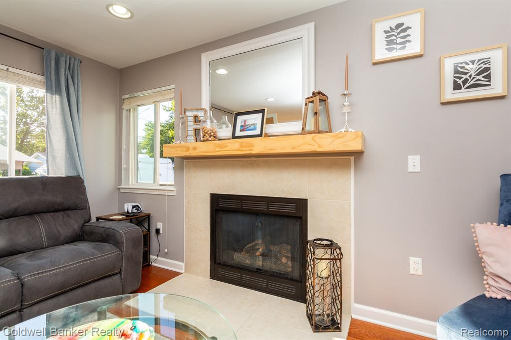 2738 Emmons Avenue Rochester Hills, MI 48307 - Photo 19 of 44