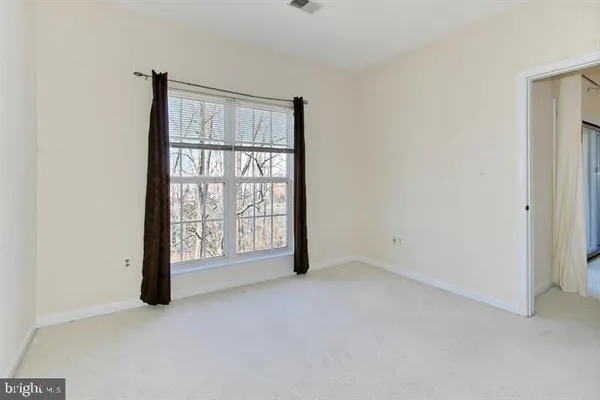 $2,900 | 11314 Westbrook Mill Lane, Unit 302, Fairfax, VA 22030