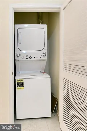 $2,900 | 11314 Westbrook Mill Lane, Unit 302, Fairfax, VA 22030