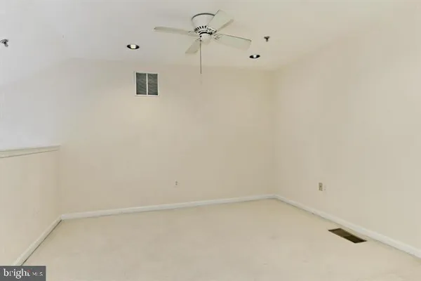 $2,900 | 11314 Westbrook Mill Lane, Unit 302, Fairfax, VA 22030