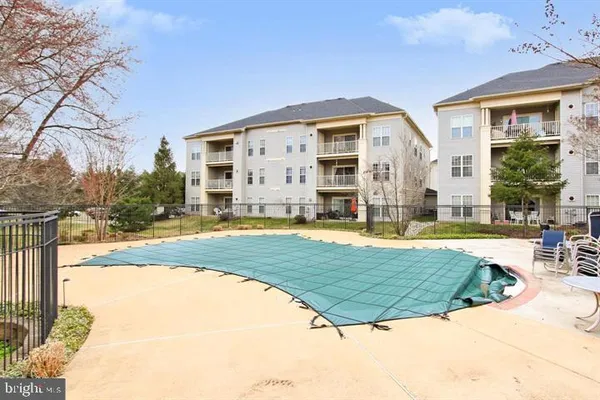 $2,900 | 11314 Westbrook Mill Lane, Unit 302, Fairfax, VA 22030