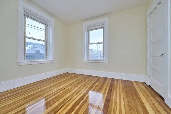 $2,600 | 44 Park Street, Unit 3, Salem, MA 01970