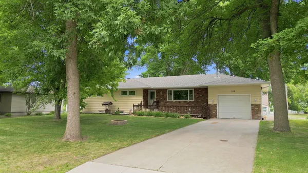 $349,000 | 319 Maple Avenue South, Maple Lake, MN 55358