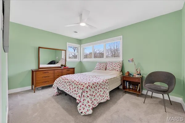 $475,000 | 128 Embassy Lane, St. Louis, MO 63122