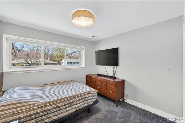 $475,000 | 128 Embassy Lane, St. Louis, MO 63122