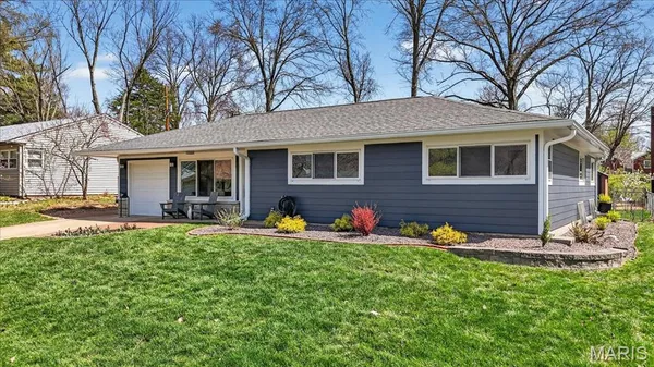 $475,000 | 128 Embassy Lane, St. Louis, MO 63122
