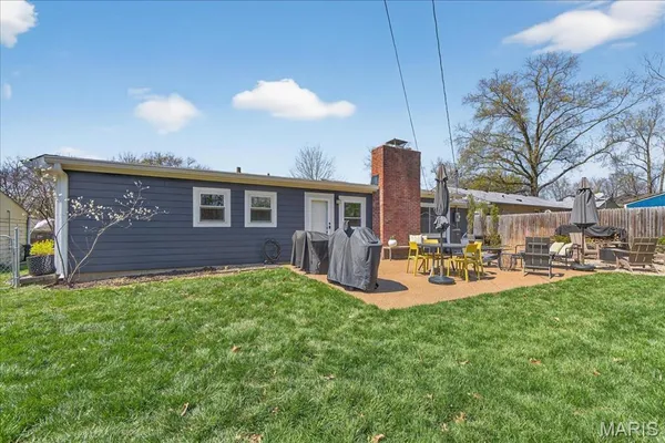 $475,000 | 128 Embassy Lane, St. Louis, MO 63122