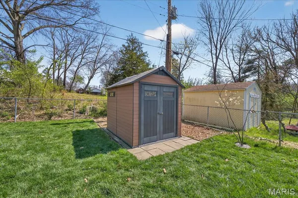 $475,000 | 128 Embassy Lane, St. Louis, MO 63122