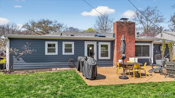 $475,000 | 128 Embassy Lane, St. Louis, MO 63122