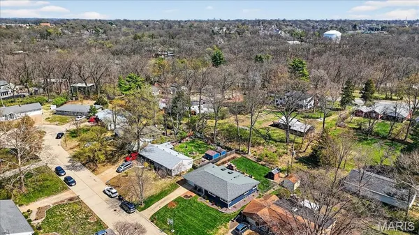 $475,000 | 128 Embassy Lane, St. Louis, MO 63122