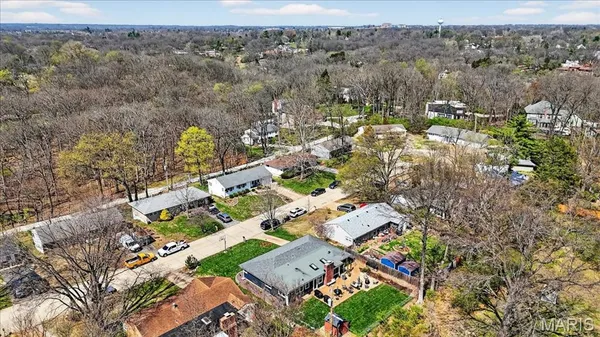 $475,000 | 128 Embassy Lane, St. Louis, MO 63122