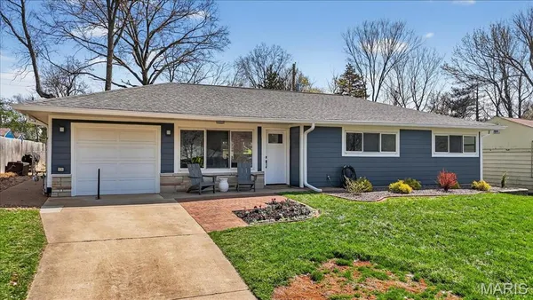 $475,000 | 128 Embassy Lane, St. Louis, MO 63122