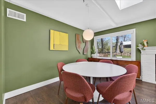 $475,000 | 128 Embassy Lane, St. Louis, MO 63122