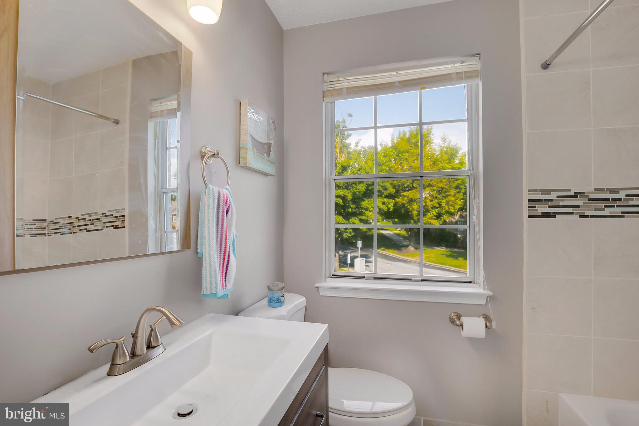 9128 Glenville Road Silver Spring, MD 20901 - Photo 22 of 30 Bath