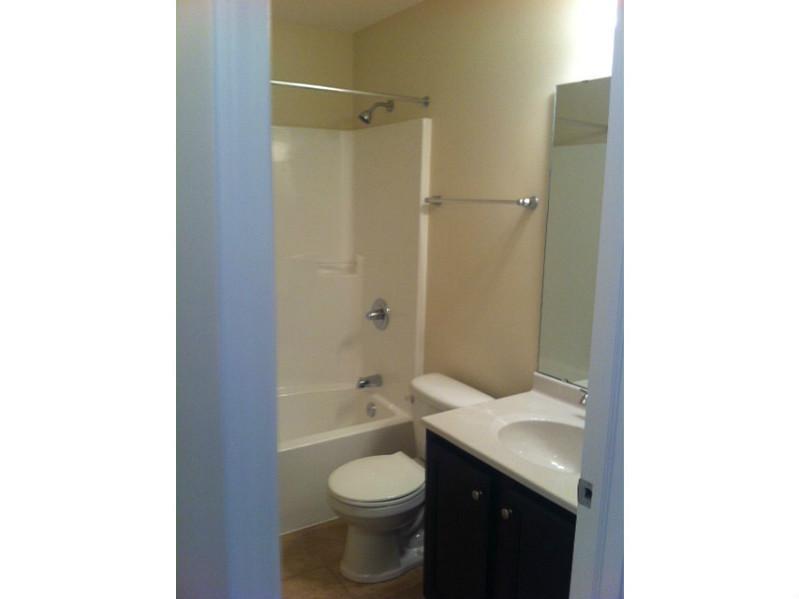 3305 Ruckle Street Indianapolis, IN 46205 - Photo 6 of 13 Gallery Image 6